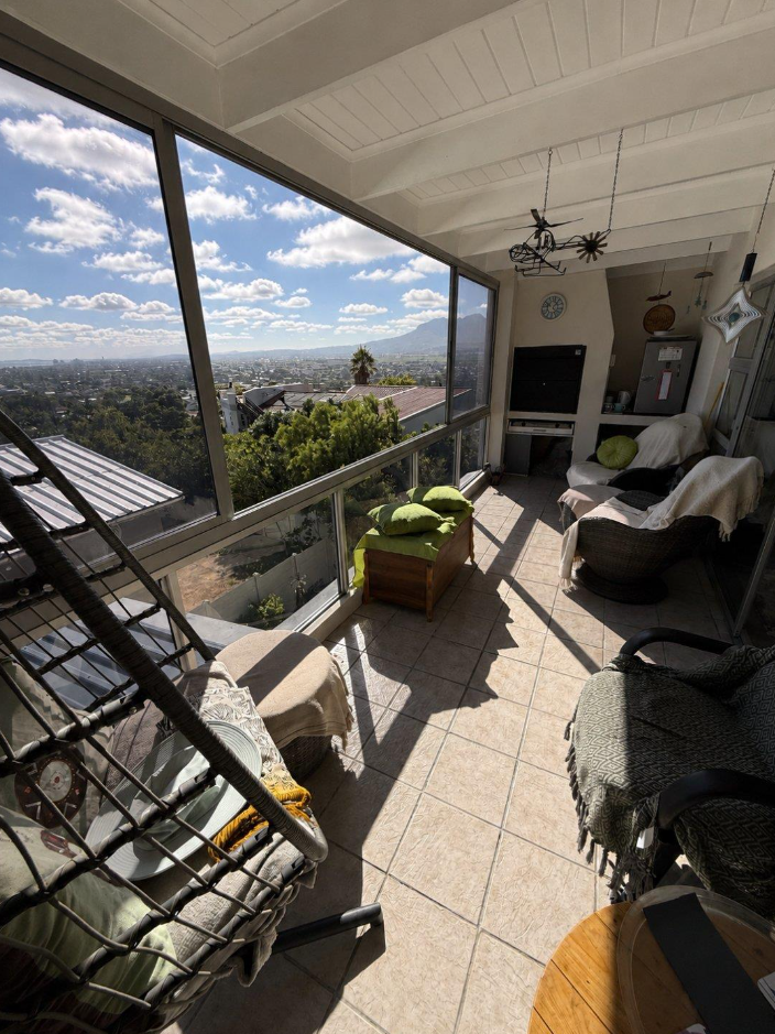 3 Bedroom Property for Sale in Mountainside Western Cape